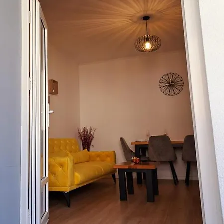 Donna Cavtat * Zvekovica