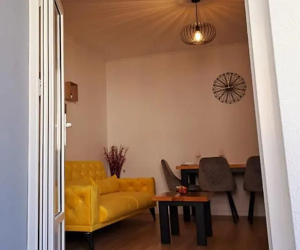 Donna Cavtat * Zvekovica